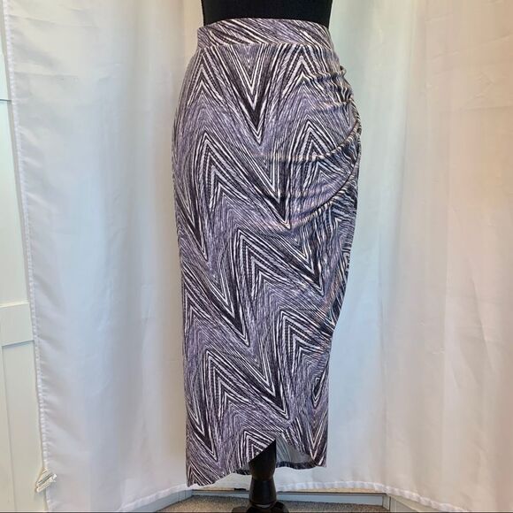ANTHROPOLOGIE Maeve purple ruched stretchy midi skirt size small - Picture 5 of 14